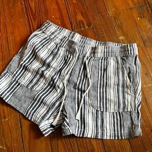 Time and Tru Black and White Striped Pull-On Athletic Shorts